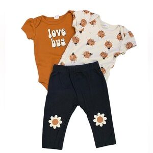 Three piece baby infant  outfit